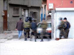 Malazgirt te Çatışma, 2 Terörist Öldürüldü